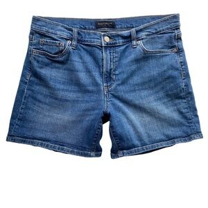 Banana Republic Jean Shorts Womens Size 28 / 6 Medium Wash 4 Inch Denim Short